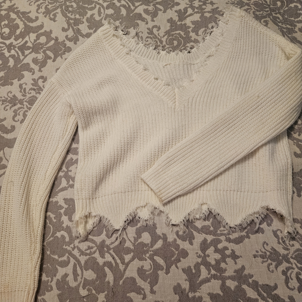 Frayed Hem Cream Sweater